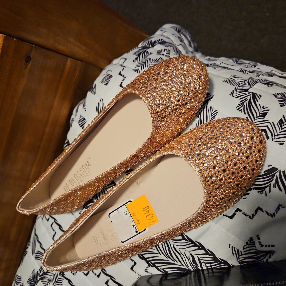 Rose gold dress shoes size 6 1/2